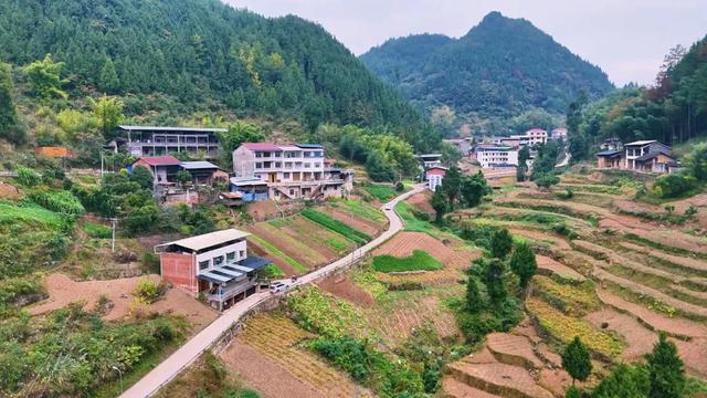 重访开州岳溪善字山：与一座山村的秋日对话，追寻记忆中的乡恋