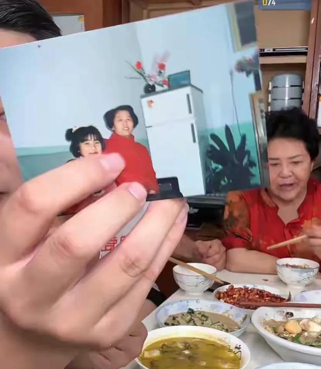 天赐父亲庆祝75岁生日，三个子女都不在身边，已经从广西搬回山东