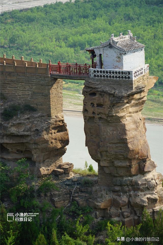 陕西有座“悬天古城”，县城建在山顶上，三面环水、绝壁凌空！