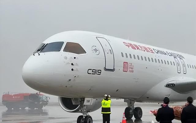 C919机头为何“打补丁”？波音和空客都没有！是我国专属设计吗？