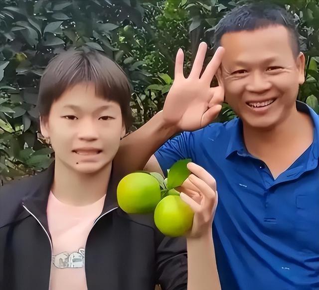 全红婵回乡过节，父亲巨资布置夜景，国家队的去留再添悬念