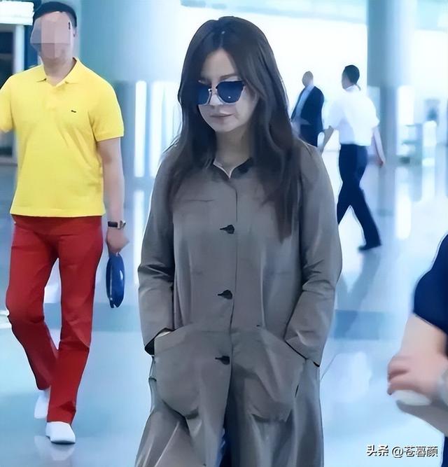 封杀4年后，49岁赵薇又有消息，因胃癌去世传闻5个月前就真相大白