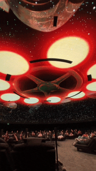 在三星堆躺着看展，真不是玩儿抽象