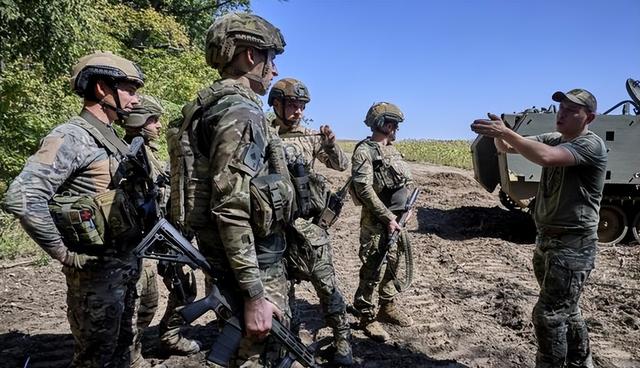 俄乌局势突变！第二个国家出兵俄罗斯：5000精锐比朝鲜军队还凶猛