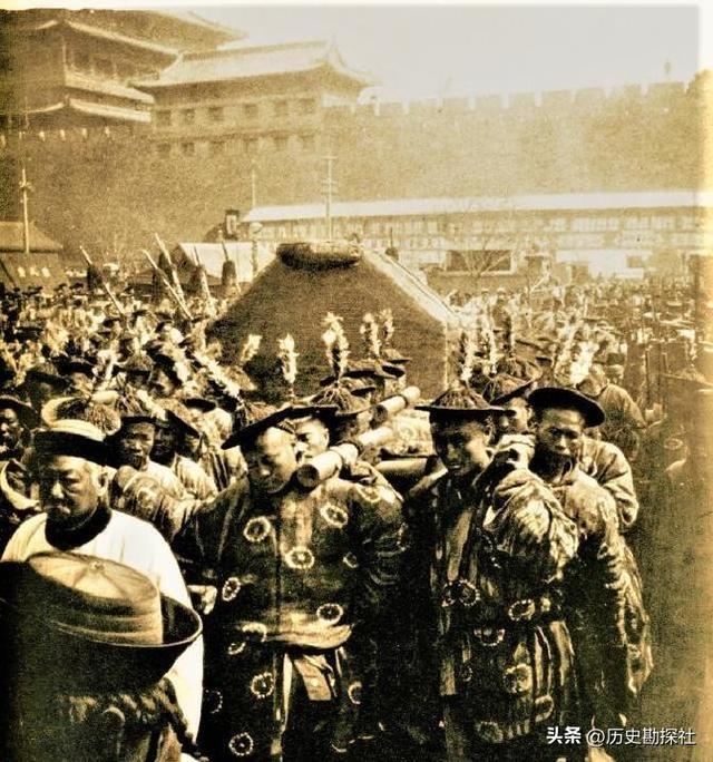 1928年，慈禧尸体被孙殿英的士兵侮辱后，尸体上为何长满白毛？