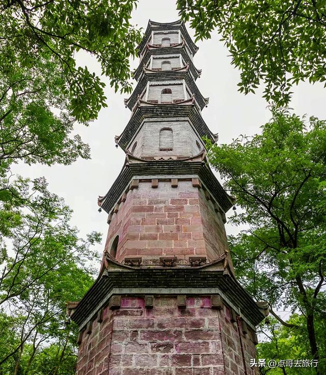 成都都江堰钻石徒步线路，都不要门票，360度观景台，让人惊叹！