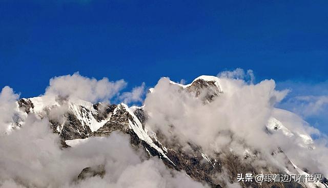 《219西藏南南线》中尼边境：乃夏村 晨雾织彩缎，田园藏仙境