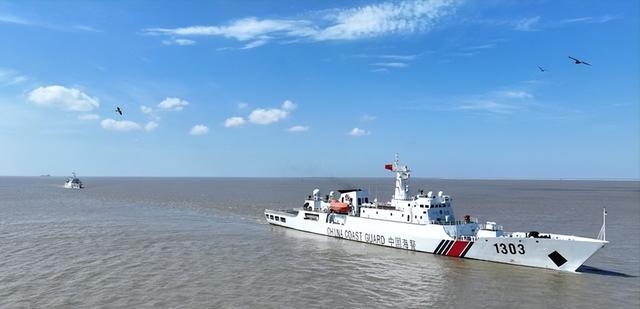 中方话音刚落，日船深夜突袭钓鱼岛，我海警架炮出击	，对峙3小时