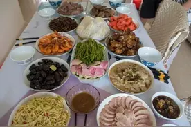 我是不是太凉薄了？我真的很不喜欢一个老同学动不动就来我家串门图片