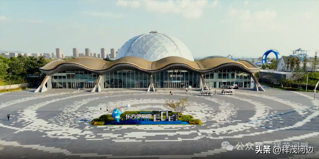 狂欢节后，青岛东方伊甸园景区将“南瓜”们堆成“垃圾山”？