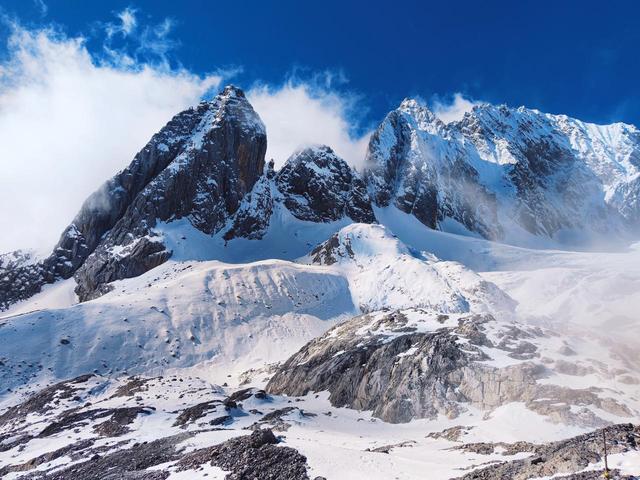 玉龙雪山全攻略！冰川公园+蓝月谷+日照金山，避坑指南全在这里！
