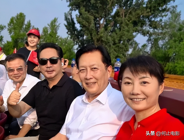 央视点名批评、德不配位、只图利益，难怪阅兵不邀请“流量”明星