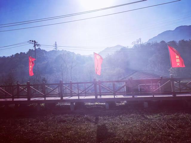 无需去公园，请随着我进山看风景吧