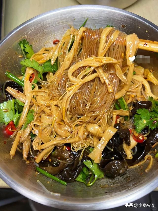 “失眠”最怕这菜，养心安神，补充脑力，每天吃一点，夜里睡得香