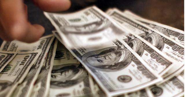 加拿大反水，狂抛567亿美债，白宫梦碎，中国持仓一夜回到17年前