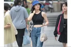北京三里屯美女高清街拍图图片