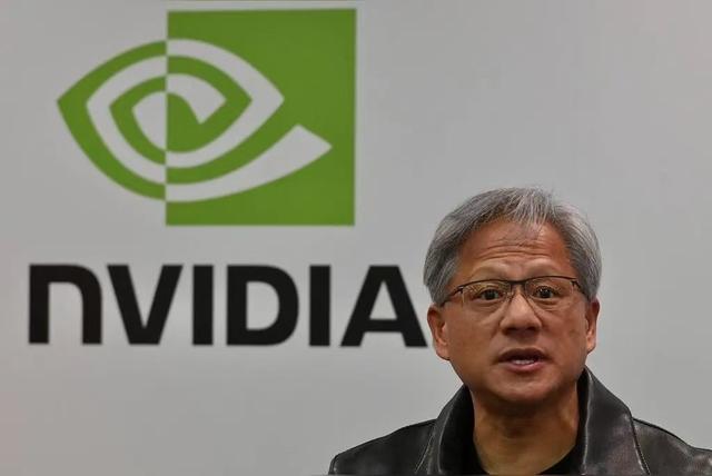 微软英伟达站上 4 万亿，中国AI突围不能靠硬拼，要靠落地生根