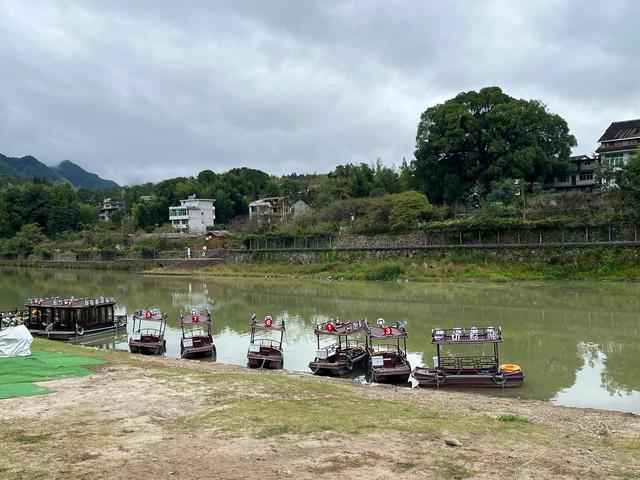 退休夫妻自驾温州泰顺之仕水古镇、胡氏大院、廊桥文化园