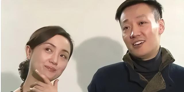 辛柏青丧妻刚满100天，离谱的事就发生了，被撮合娶马伊琍引争议