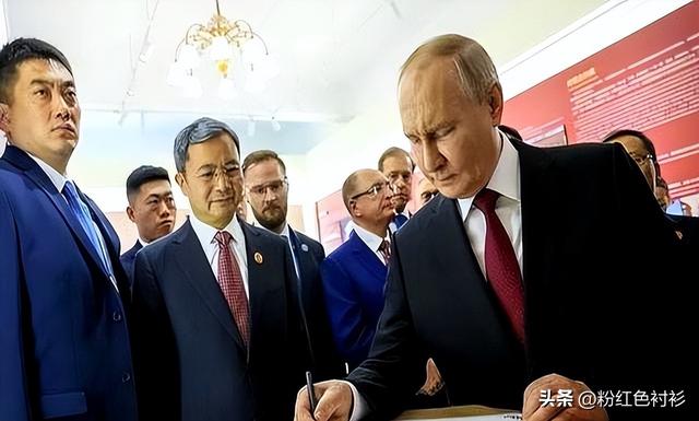 最后关头，特朗普终于签字，美专机降落北京，普京也派人来华交底