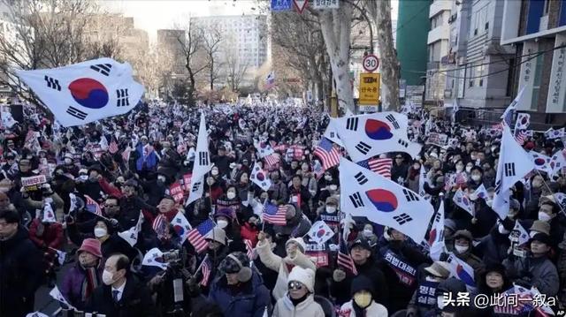 首尔爆发反华游行，韩国人疑惑：为什么中国人没有一丁点害怕？