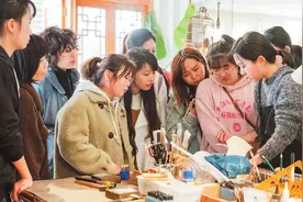 相约2025·共赴旅发盛会丨岳阳：“银”色坚守！用匠心点亮传统文化图片