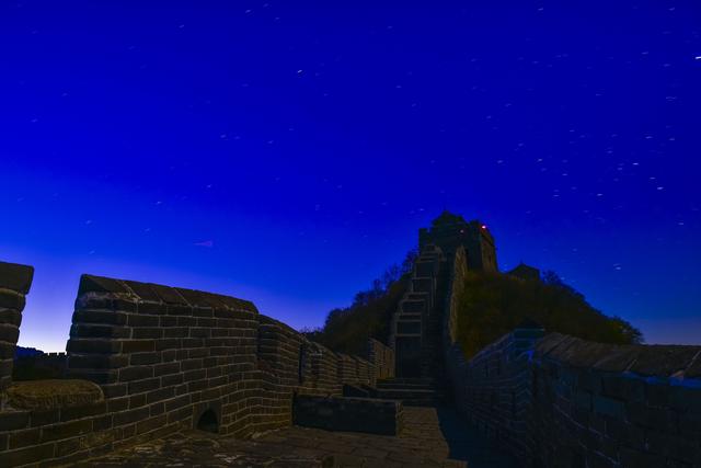 夜幕下的金山岭长城！