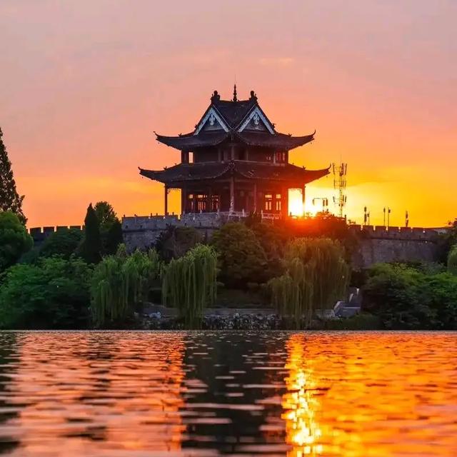 湖北襄阳旅游攻略:穿越千年古城的文化与自然盛宴