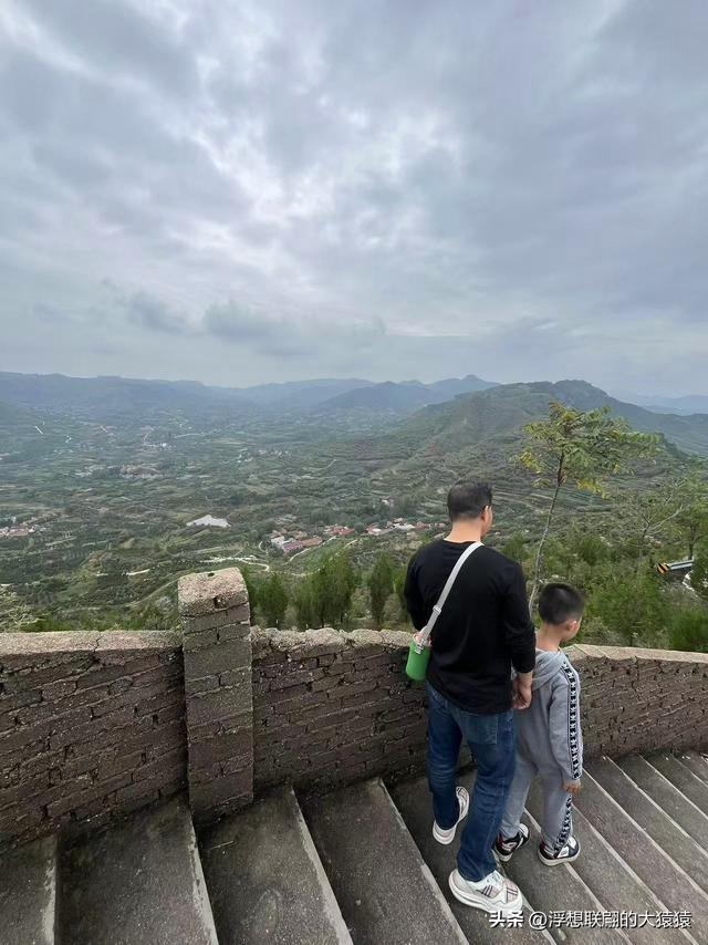 蒙阴七十二崮之一的瞭阳崮，不仅有壮丽风光，还曾有过血雨腥风