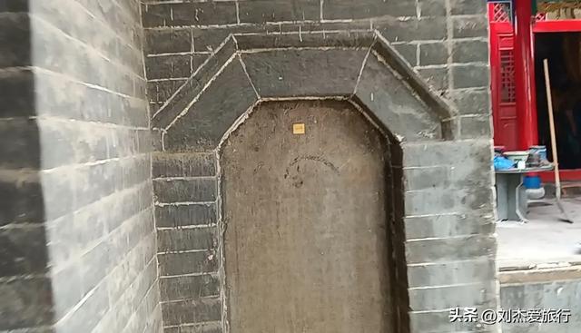 参观新密北宋名将杨业祠,祠内石人军士方阵堪称一绝