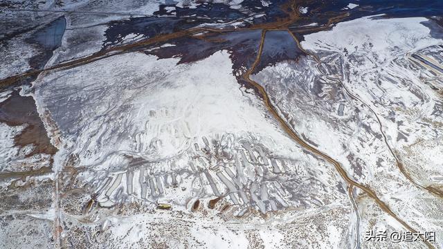 “大雪”时节的景泰盐沼湿地