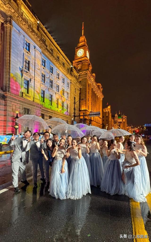 台前梦幻，幕后守护！原来这就是上海旅游节大巡游的“双面魅力”
