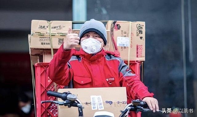 京东001号快递员退休1年多，勤恳工作16年，刘强东承诺的房给了吗