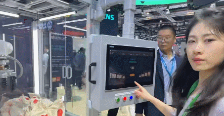 速看！中国石化AI人形机器人首次亮相2025进博会！