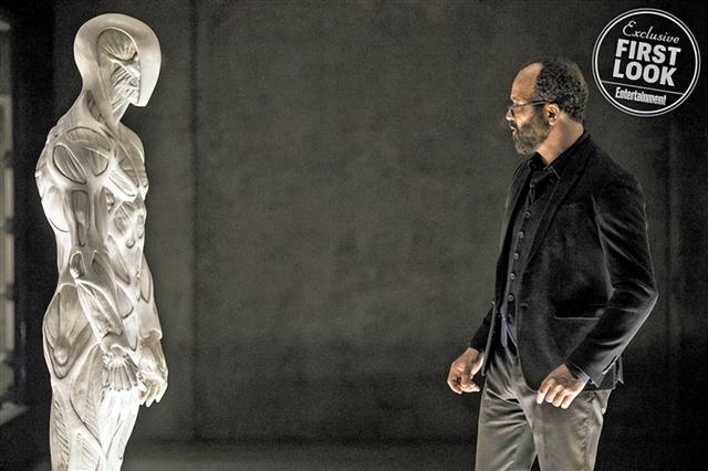 狄更斯藏得深！1838年短篇藏“西部世界雏形”，阶级讽刺更刺骨