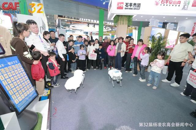 堪比“黄金周”热门景区！杨凌农高会人气蹭↑蹭↑蹭↑↑↑