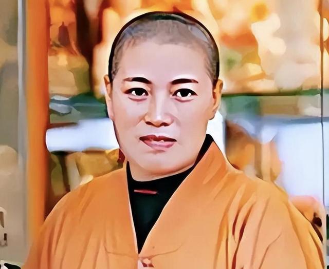 “风流尼姑”释智定落网，白天穿僧袍念经，晚上与和尚醉生梦死！