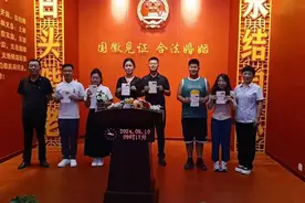 七夕节，呼和浩特市351对新人喜结良缘图片