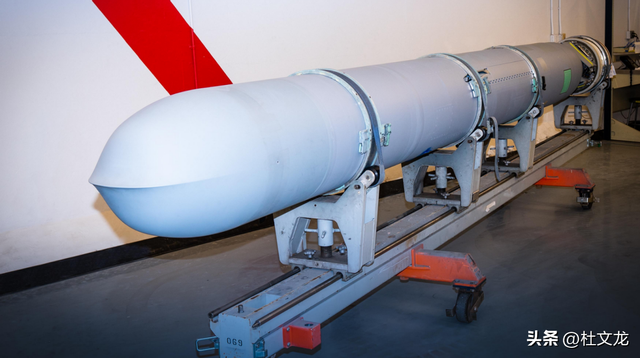 “战斧”或点燃导火索，俄“波塞冬”回敬警告，美俄关系再度对撞