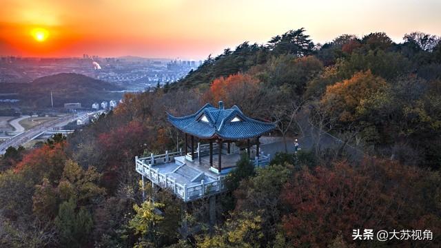 南京栖霞山红叶进入最佳观赏期！多条避峰路线，错过等一年