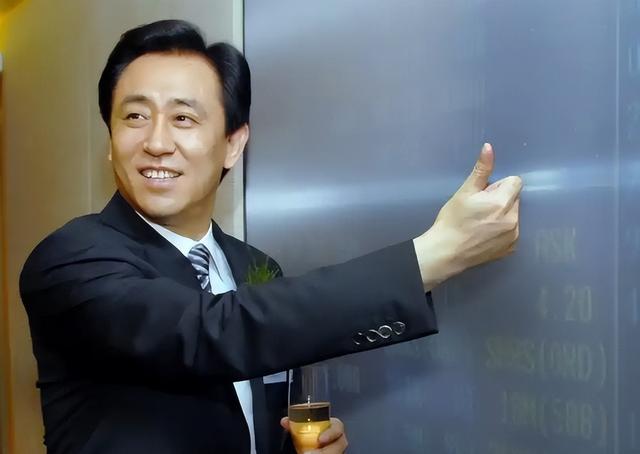 许家印到底有多张狂？从他的名片就看出他嚣张跋扈的本色