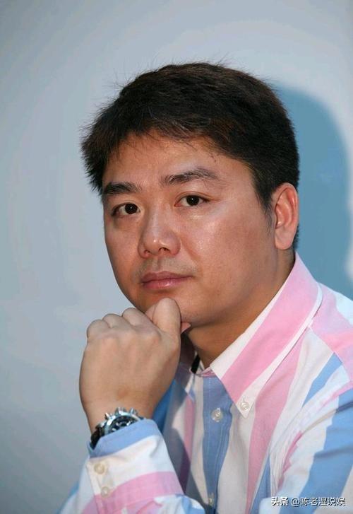 夫妻本是同林鸟，但这一次，奶茶妹也“救不了 放飞自我”的刘强东