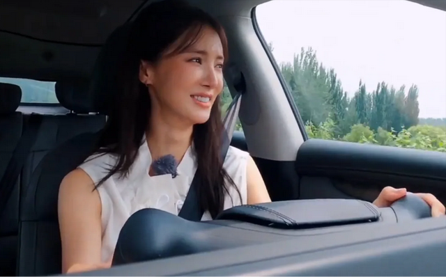 这下麻烦大了！不到24小时，金晨接连传来2大噩耗，个个戳心窝