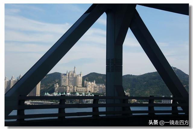 全长6800米的大连星海湾大桥气势恢宏