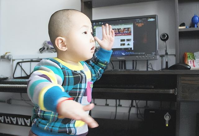 3岁上央视，5岁登春晚，7岁就年薪百万	，没想到现在却成了这样子