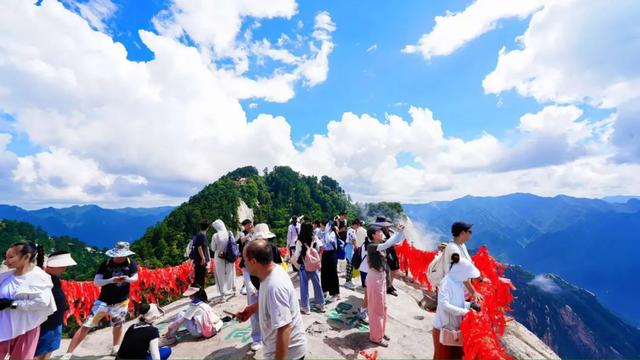 “西安林丹杯”+华山双buff叠满 西峰索道邀您 赴一场顶峰热血之约