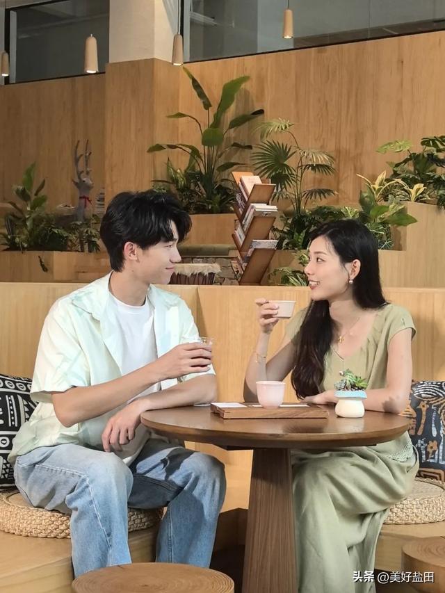 “来盐田，把日子过成恋爱连续剧！”