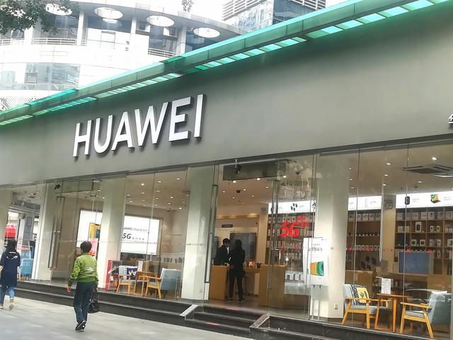 华为转型之路：从代理到自主研发