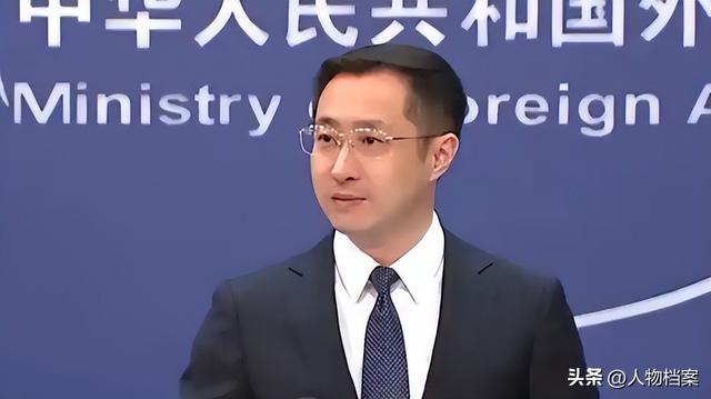 高市还没道歉，中日又出现新争端，日本通知中国，必须解释一件事