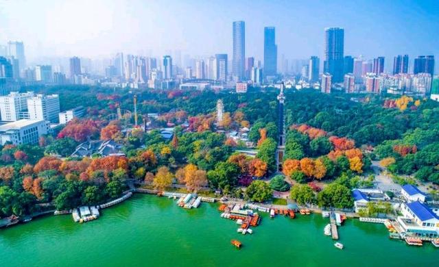 湖南唯一的“特大城市”，面积比衡阳、郴州还小，人口超过1000万